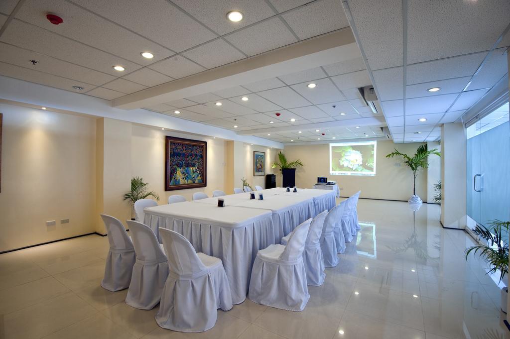 M Citi Suites Cebu Eksteriør billede