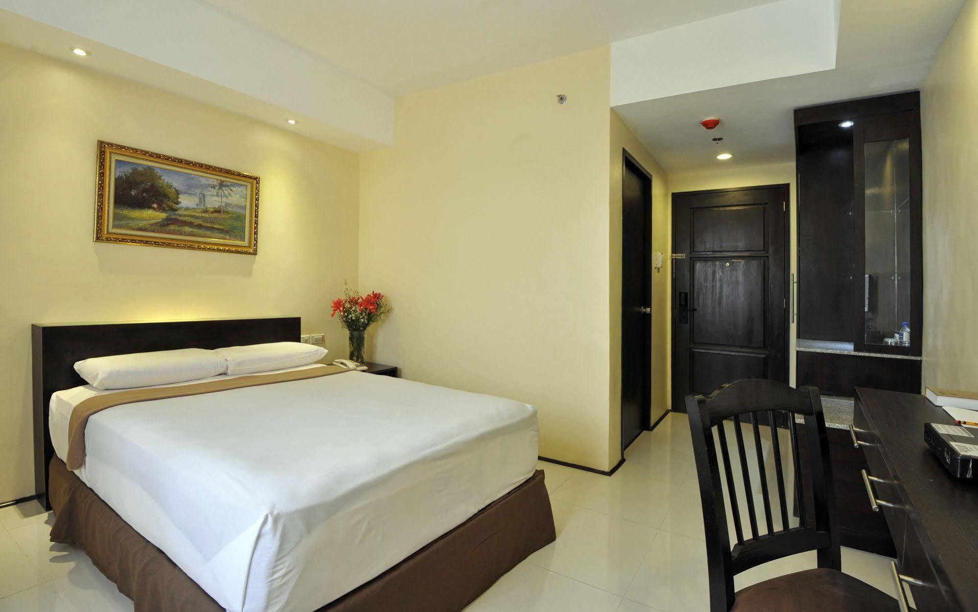 M Citi Suites Cebu Eksteriør billede