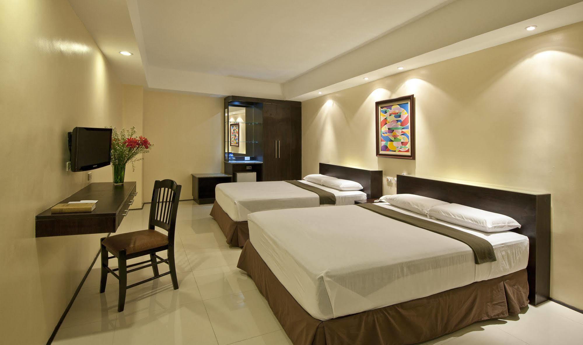 M Citi Suites Cebu Eksteriør billede