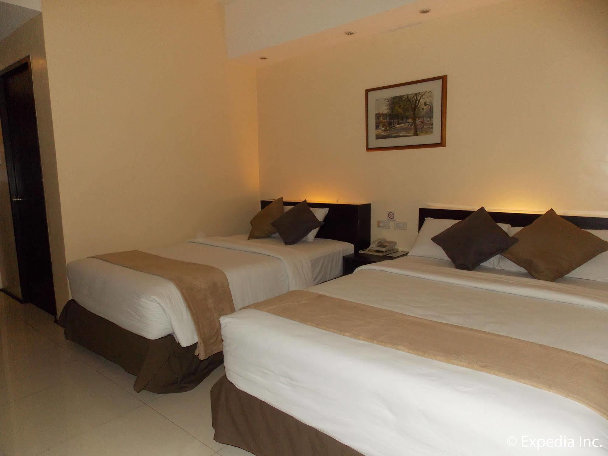 M Citi Suites Cebu Eksteriør billede